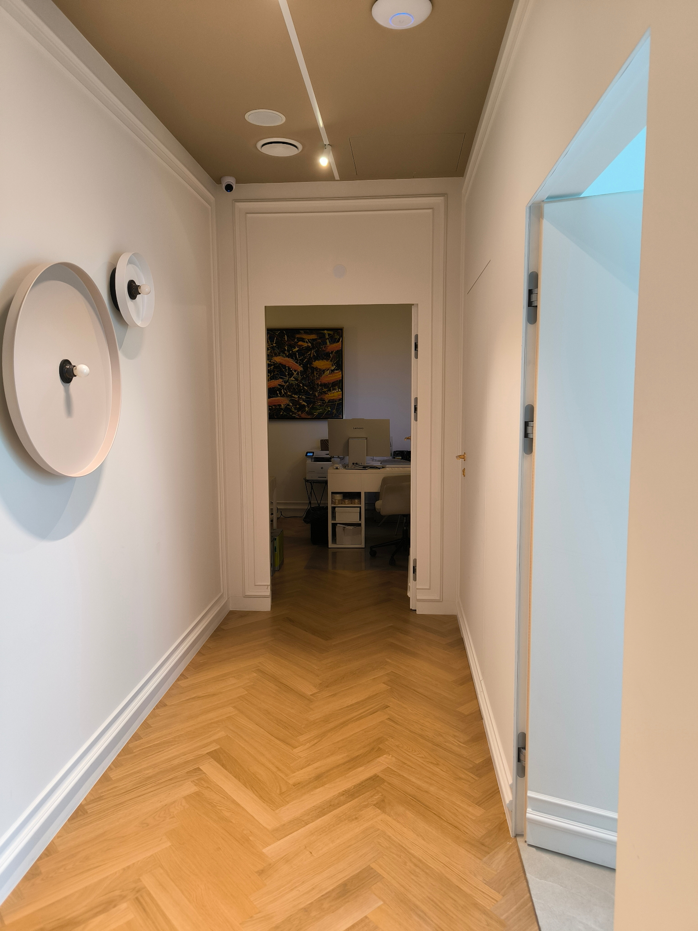 Korytarz kliniki Dental Fraternity Centrum